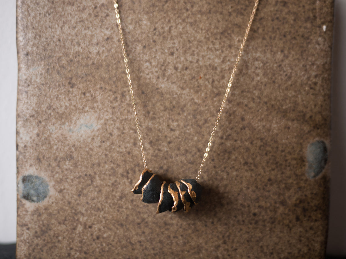 Necklace Hana stack black – Reiko Yamamoto Studio