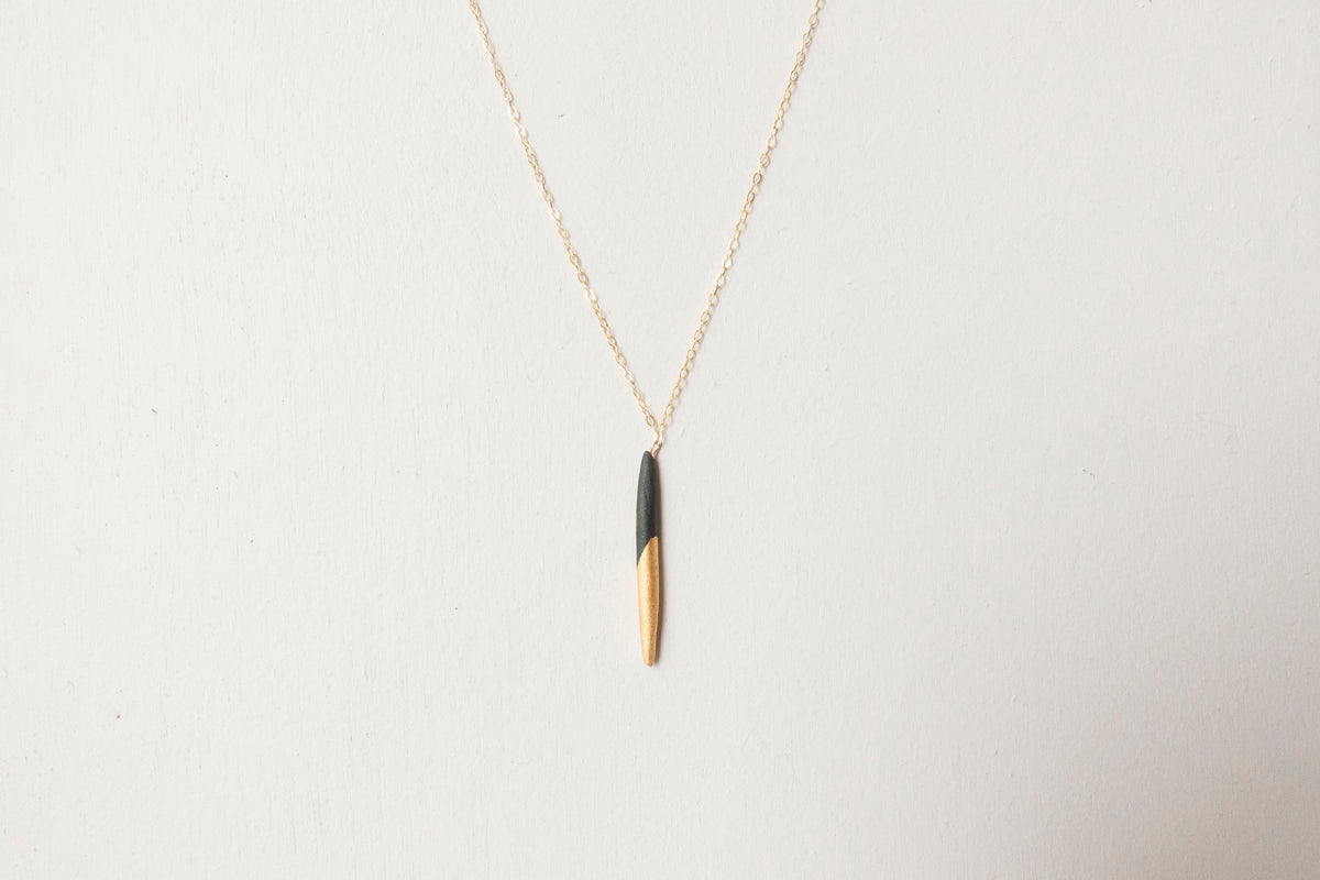 Single quill necklace black & gold – Reiko Yamamoto Studio