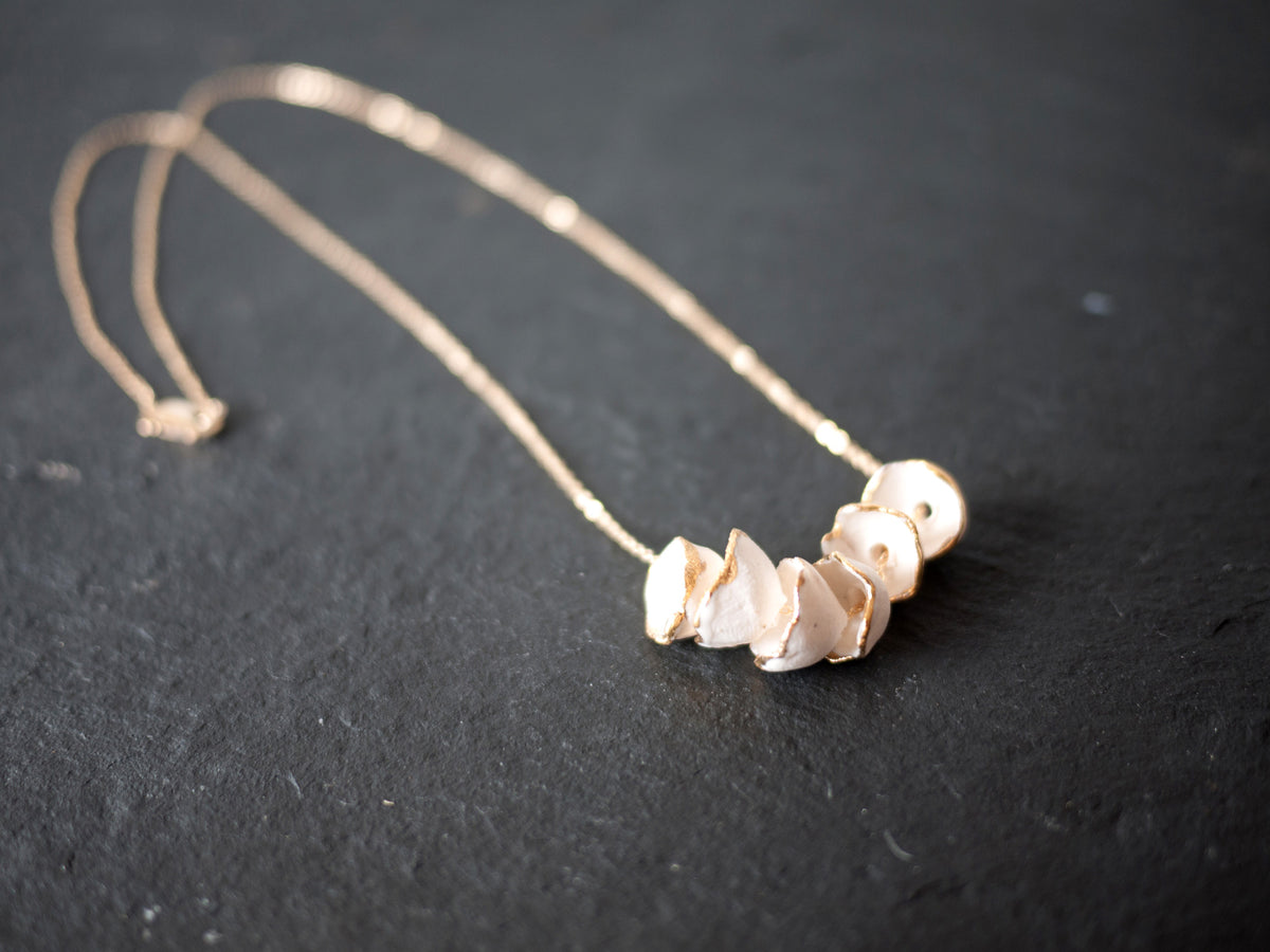 Necklace Hana stack white – Reiko Yamamoto Studio