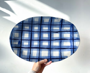 Oval serving plate