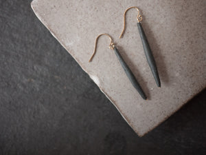 Quill earring black