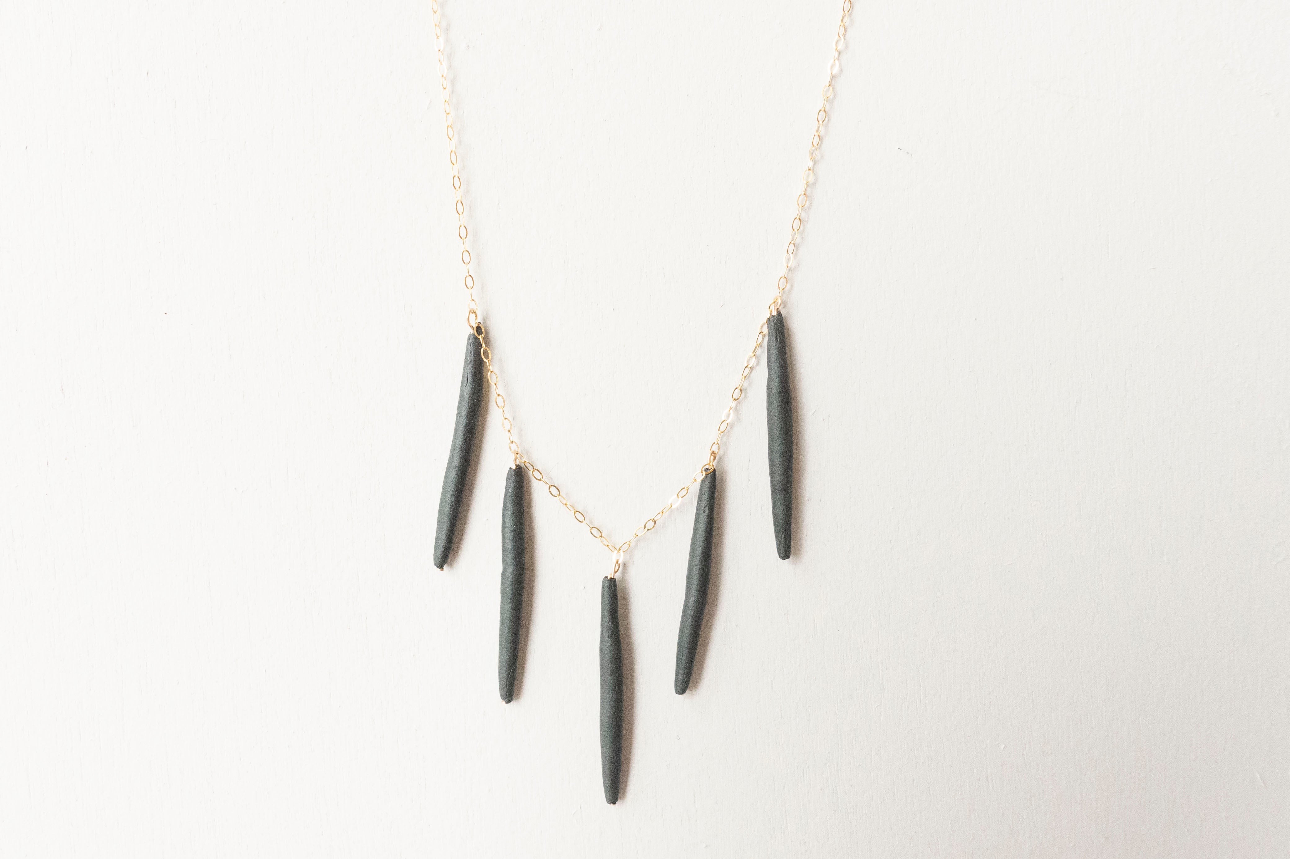 Quill Necklace black