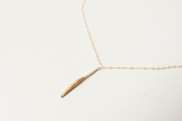 Single quill necklace white & gold – Reiko Yamamoto Studio